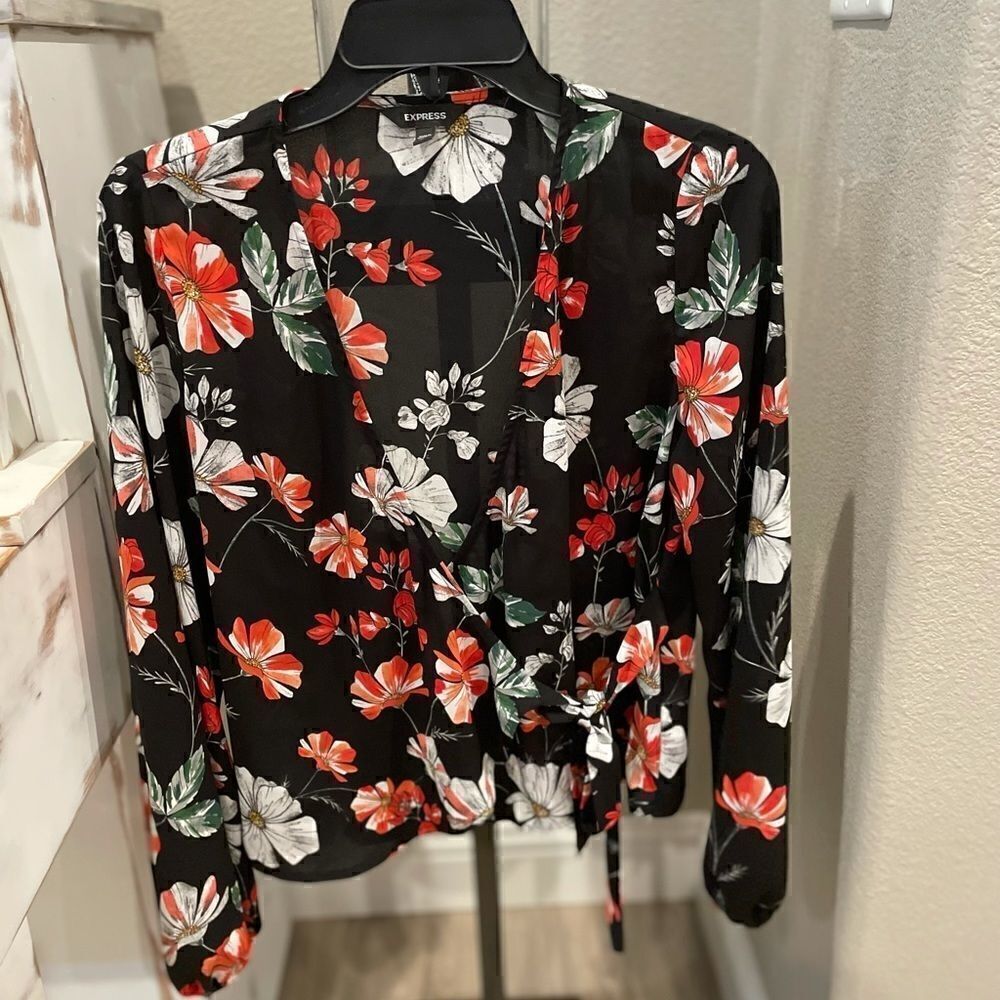 Express Floral Blouse Xs